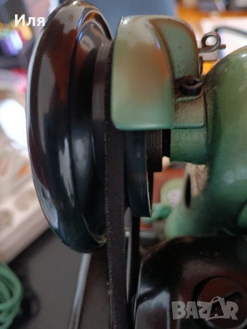 Husqvarna vintage, снимка 9 - Шевни машини - 54178887