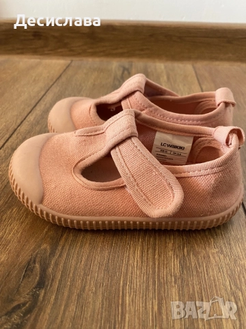 LC Waikiki 22 номер, снимка 2 - Детски пантофи - 51497354