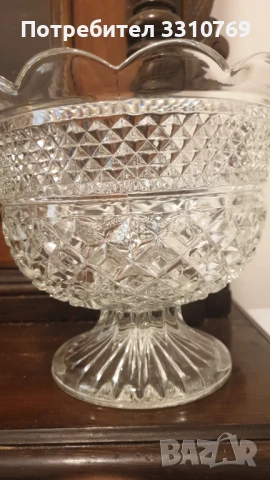 Голяма кристална фруктиера на столче. , снимка 1