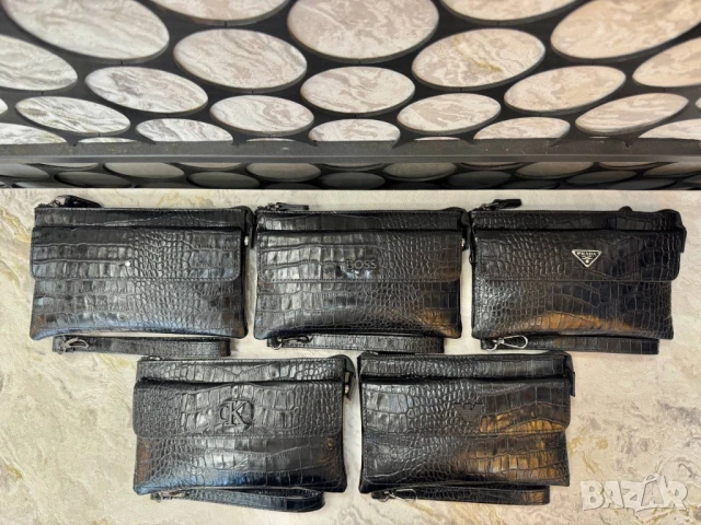 портмоне от естествена кожа guess 