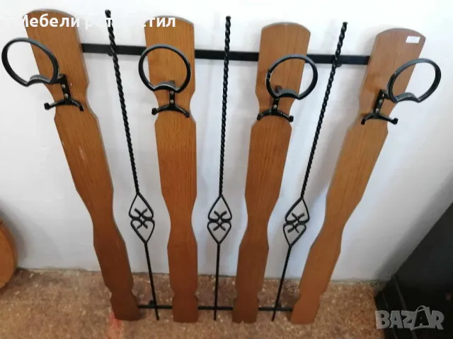Ретро закачалка за стена в комбинация от дърво и ковано желязо.Размери 118/81см. Цена 125 лв., снимка 2 - Закачалки - 49099510