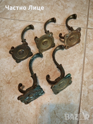 Пет Старинни Бронзови Закачалки 10 см., снимка 3 - Антикварни и старинни предмети - 51745427