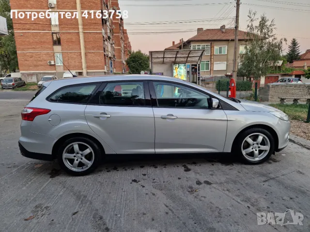 Ford Focus 1.6 ТОП!, снимка 4 - Автомобили и джипове - 46985576