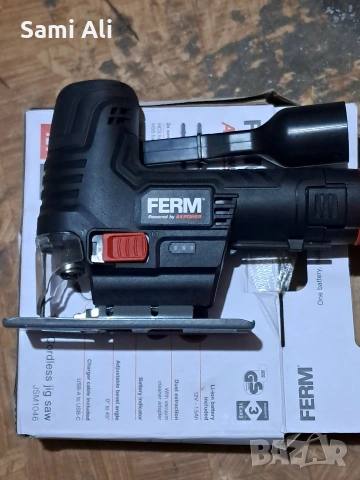 Чисто нов Акумулаторен прободен трион (Зеге) FERM 12V + Батерия и Ножове, снимка 5 - Други инструменти - 53982599