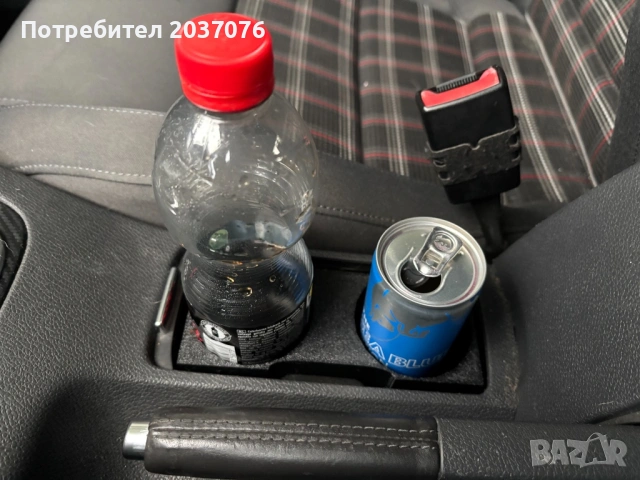 VW Golf V и VI Поставка за чаши, снимка 3 - Аксесоари и консумативи - 53811975