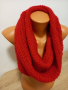 Ръчно плетен дамски кръгъл шал, снимка 1 - Шалове - 44941021