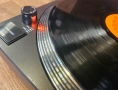 Грамофон AKAI ATT05U Black с USB – Професионален дизайн и дигитализиране на плочи. В отлично техниче, снимка 14
