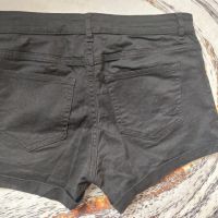 Дамски къси панталонки в черно , снимка 2 - Къси панталони и бермуди - 45888546