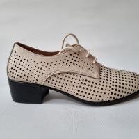 Дамски обувки от естествена кожа на нисък ток , снимка 2 - Дамски обувки на ток - 45355232