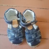 Продавам, снимка 1 - Детски сандали и чехли - 45156815