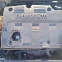 Капак двигател за Fiat Stilo Hatchback (10.2001 - 11.2010)  1.9JTd, снимка 2 - Части - 45210135