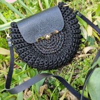 Ръчно плетена дамска чанта модел Орео, снимка 3 - Чанти - 45173509