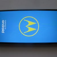 Motorola Moto E6 Plus  Телефон  -   Нов Дисплей с Рамка  и Части, снимка 1 - Motorola - 45224809