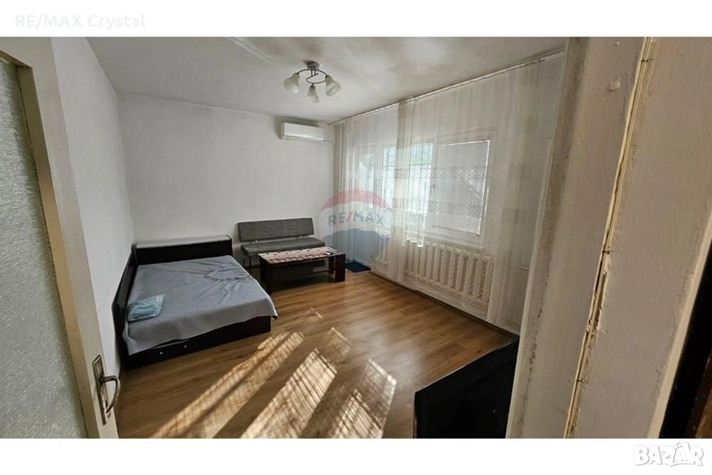 Компактен и слънчев дом в сърцето на ж.к. Тракия, снимка 1