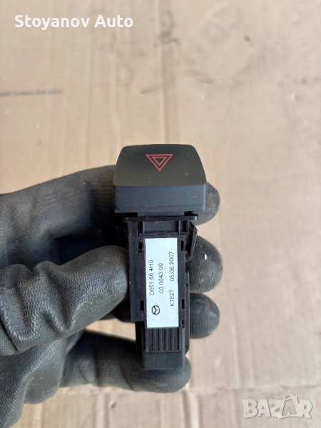 D651 66 4H0 / 03 0043 00 / K1827 Авариен бутон Mazda 2 (2007-2014), снимка 1