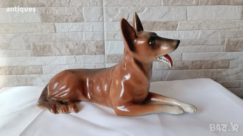 Порцеланова фигура - Куче - ДИП "Фаянс" - София, снимка 1