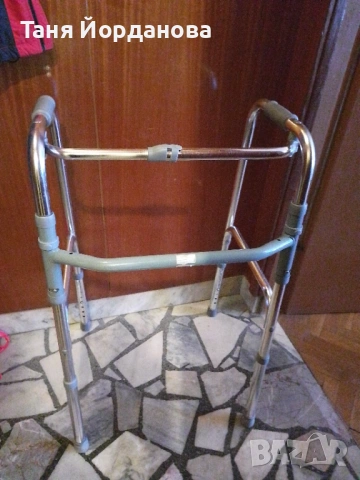 Проходилка за възрастни хора , снимка 2 - Ролатори - 53803757