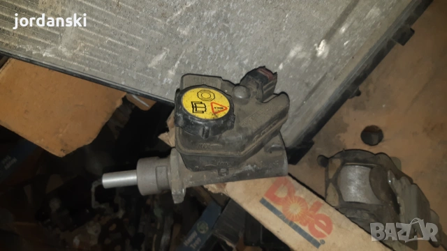 Спирачна помпа с казанче от Пежо 206-1,4 бензин