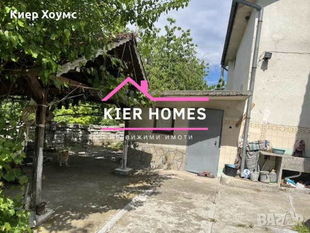Двуетажна къща в село Великан,общ. Димитровград,обл.Хасково, снимка 3 - Къщи - 54027250