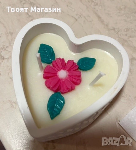 Ръчно изработена ароматна свещ в съд от еко смола – Сърце/Чашка с флорална декорация, снимка 11 - Ръчно изработени сувенири - 53071268