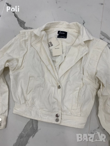 Дънково яке Bershka, снимка 2 - Якета - 51458407