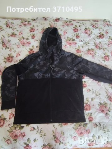 Продавам яке THE NORTH FACE , снимка 1 - Спортни дрехи, екипи - 48652897