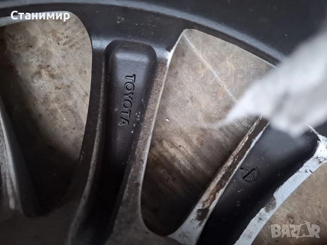 Оригинални Тойота 17-ки 5/114.3 прахово боядисани с гуми., снимка 3 - Гуми и джанти - 53711885