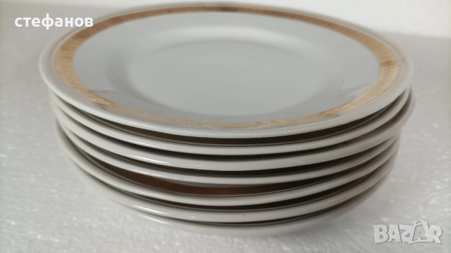 Български порцеланови чинии, Разград, дебел и тънък златен кант, снимка 5 - Чинии - 52640965