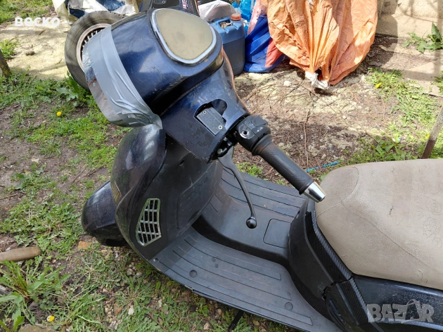 Продавам скутер 2012 внос холандия, снимка 5 - Мотоциклети и мототехника - 54203734