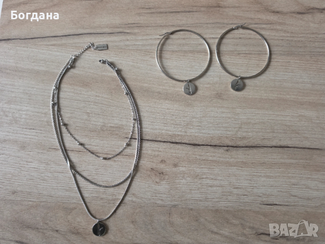 Комплект обеци и колие Flicka