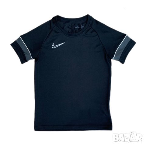 Оригинална юношеска тениска Nike | M 137-147см, снимка 1 - Детски тениски и потници - 46104818