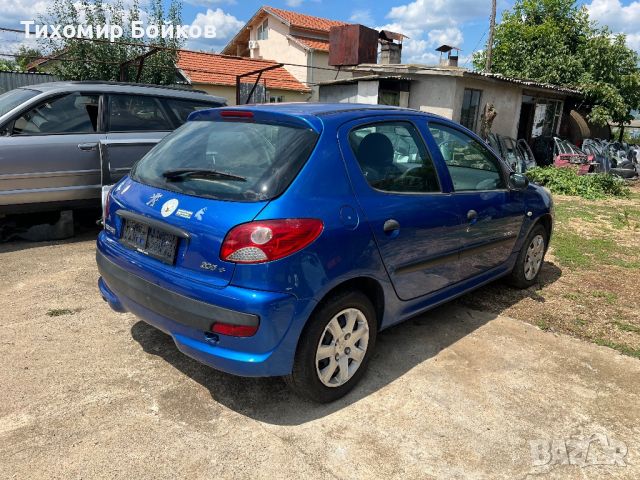 Десен стоп за Peugeot 206 Plus, снимка 1 - Части - 46483125