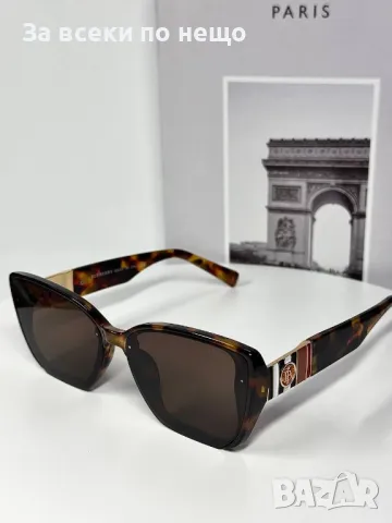 Burberry Слънчеви Очила С UV400 Защита С ПОДАРЪК🎁Калъф Бърбъри - Различни Цветове Код E115, снимка 3 - Слънчеви и диоптрични очила - 50231541