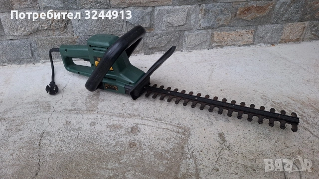 Английски електрически храсторез Black Decker , снимка 2 - Градинска техника - 54069033