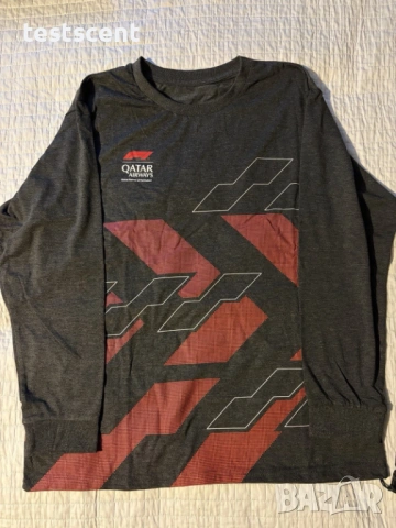 Комплект пижама Qatar Airways Бизнес Класа Formula 1 Pyjamas унисекс размер М червено и сиво 2026, снимка 2 - Пижами - 54020791