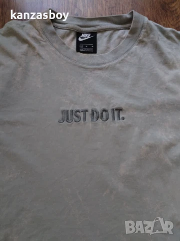 Nike Sportswear Just Do It Wash Tee Lt Smoke Grey - страхотна мъжка тениска М, снимка 4 - Тениски - 50899577