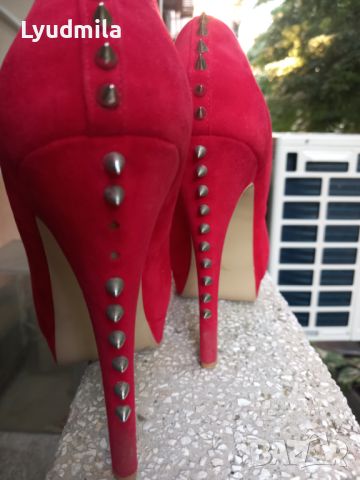 Червени обувки висок ток 38 номер , снимка 2 - Дамски обувки на ток - 45530325