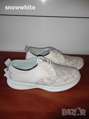 Чисто нови дамски спортни обувки естествена кожа номер 40, снимка 2 - Маратонки - 51926095