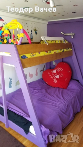 Детско Дървено Двуетажно Легло с Чекмеджета и Витрина за колички, снимка 2 - Мебели за детската стая - 53967245