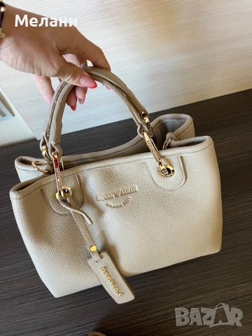 Нови дамски чанти Emporio Armani, снимка 6 - Чанти - 52298833
