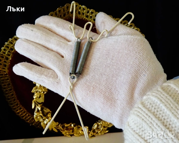 Стара закачалка за стенна чиния,пано. 