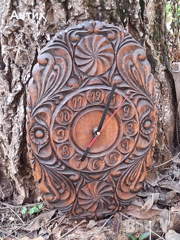 Красив Стар Стенен Часовник Дърворезба Масив от Соца, снимка 11 - Антикварни и старинни предмети - 52856909