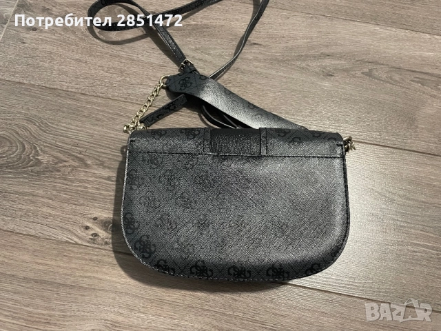Дамска чанта Guess, снимка 2 - Чанти - 52854349