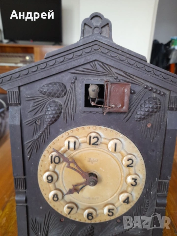 Стар часовник Маяк с кукувичка, снимка 2 - Антикварни и старинни предмети - 54138480