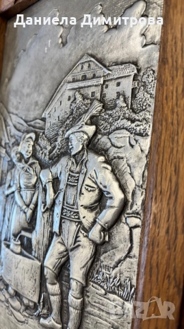 Релефна картина от калай в рамка от дърво масив, снимка 3 - Антикварни и старинни предмети - 53726926