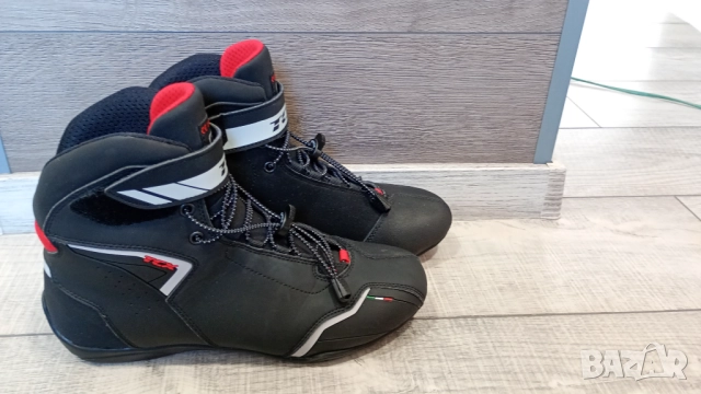 TCX мото обувки боти ботуши номер 42,43, стелка 27 см, снимка 2 - Мъжки боти - 52928934
