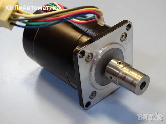 Стъпков мотор VEXTA PH268-23 stepping motor 2-phase 24VDC, снимка 4 - Резервни части за машини - 48767234