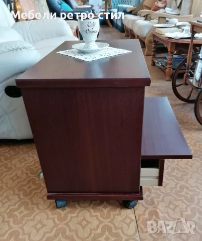 Шкаф за телевизор с колелца, подвижен рафт и чекмедже. Може да се използва и като библиотека., снимка 4 - Шкафове - 49726216