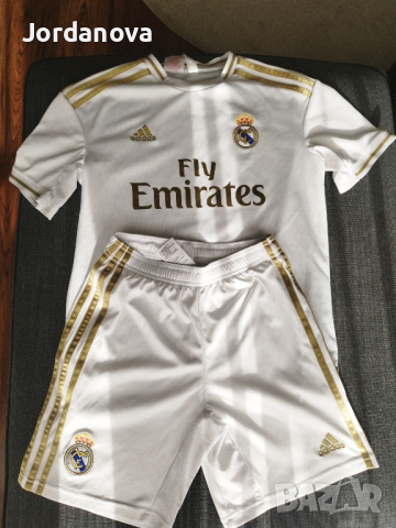 Adidas Real Madrid екип 152 размер оригинален, снимка 2 - Детски комплекти - 45046860