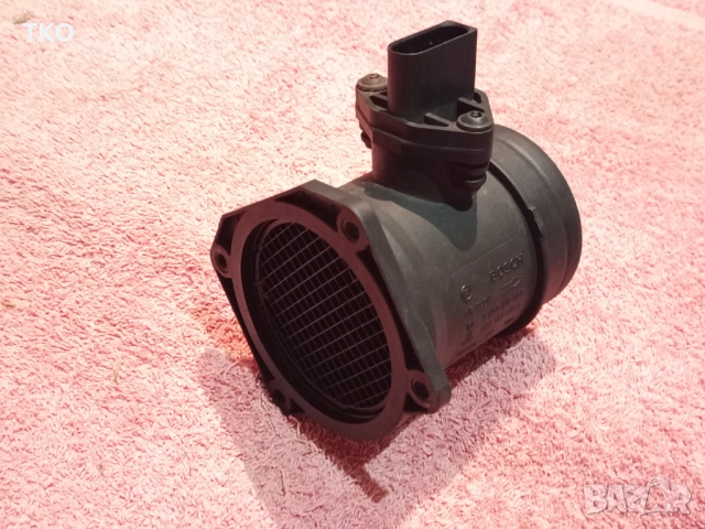 Дебитомер BOSCH за AUDI A4 A6 VW Passat - 2.0 бензин, снимка 2 - Части - 52931011